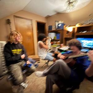 IN LIL CARROT WE TRUST! (feat. HENSLEY)