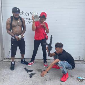 High off contact (feat. Big Oak & Trapstar)