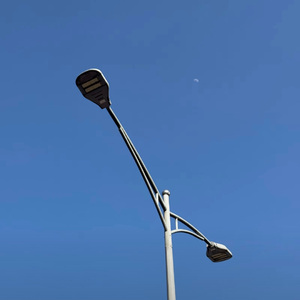 黄昏把影子拉成思念的弦