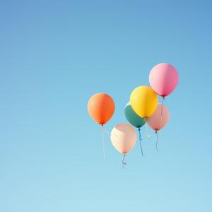 希望她被愛包圍著