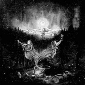 ENVUELTO EN UNA ATMÓSFERA MÍSTICA