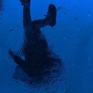 一起做个蓝色的梦逃离世界