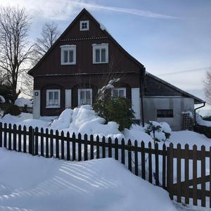 Pro mamku (Two Beds and a Coffee Machine)