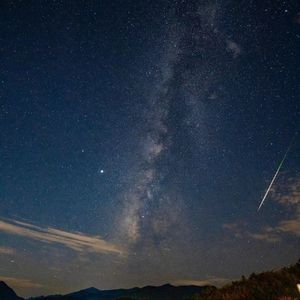 你像流星划过我的夜空