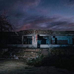 Crows (Horror Cinematic Trailer Music)