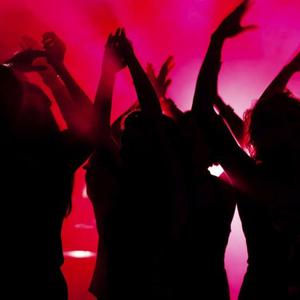 HEY OYY (feat. ROMEOO)