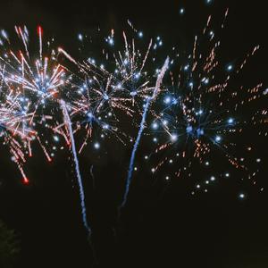 仅仅似有一颗繁星璀璨