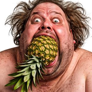 Ananas fest im Mund!