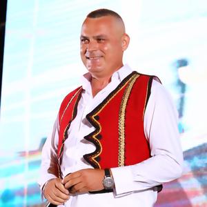 Ti je drita syve t'mi