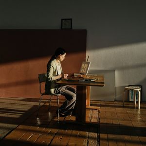 爱是共同撑一把漏雨的伞