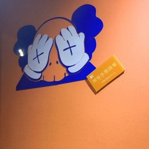 路过彼此世界的倒影