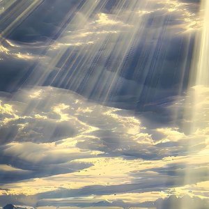 雨中车站的等待