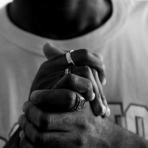 PESOS (feat. Micky Sharot)