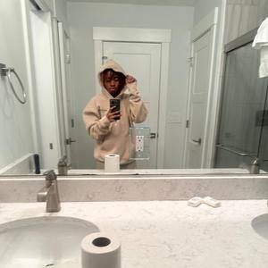 flee (feat. yosl1m3)