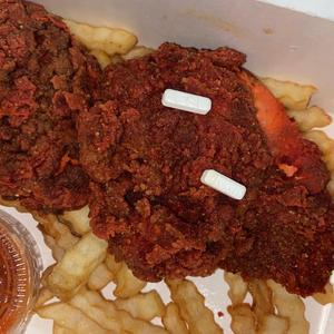 Goth Hoes On Mai Deek