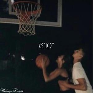 6'10"