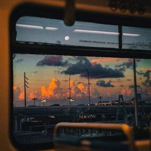 霓虹涟漪