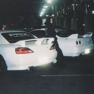 FREE.路灯下