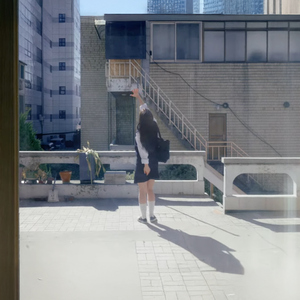 아직까지도너를사랑할수도있어