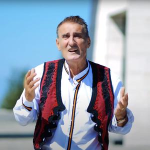 Këngë per Heroin Bislim Zekolli