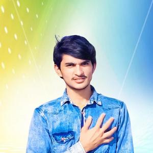 छोरी थारा गला में दो दो झूले भायेला हरकेश की माला