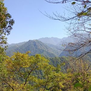 站在高山好唱歌