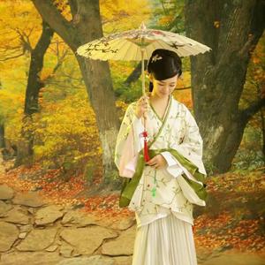 a little bit（翻自 刘雨昕XIN）