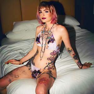 Bed With Liars