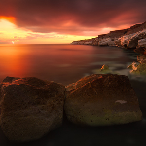 রাত তিনটে প্রেমিকার ফোন ওয়েটিং