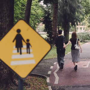 ถ่ายติดเธอนิดๆ (Alternate Version)