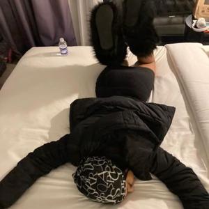 2 tone skelly (luckeyknows sennai 1mint)