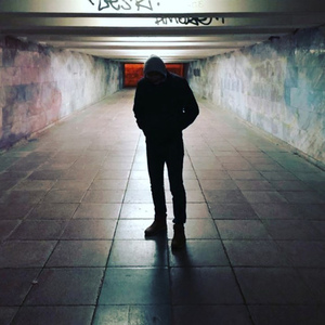 Друзья мои, смертники!