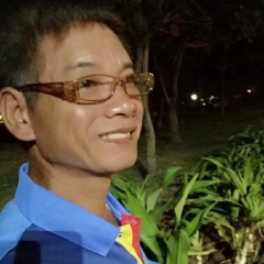 十指紧扣心相守