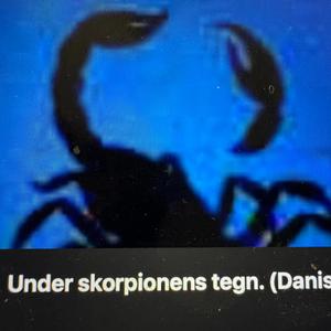 Under skorpionens tegn. (Danish)