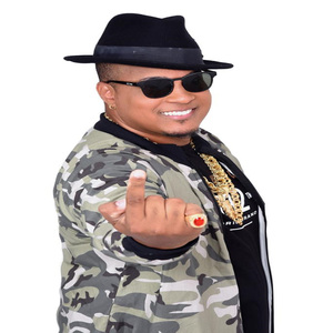 Aguenta Firme na Madeira 1 / Sequencia do Senta e Trepa 2 / Calica 3 / Amigo Dj 4 / Mostra a Calcinha 5 / Amigo Dj 6 / Pepekão de Chocolate 7 / Kagando e Andando 8 / Vou de Machucar 9