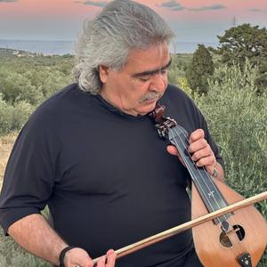 Παρέα με τη λύρα μου