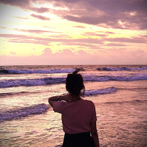 menggelegar