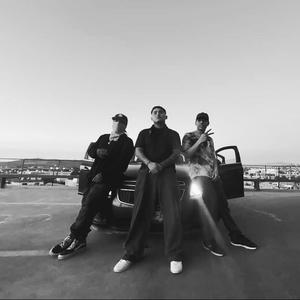 Andamos firmes (feat. Paiki & Chokofreshh)