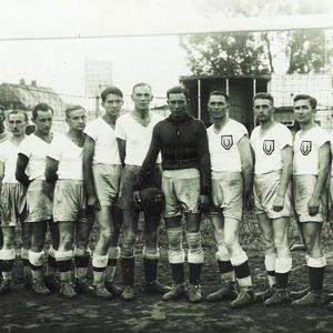 Turyści (feat. Marcin Nowicki)