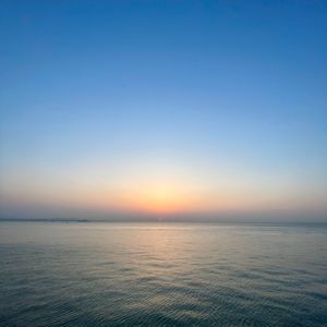" 夏末海岸线 "