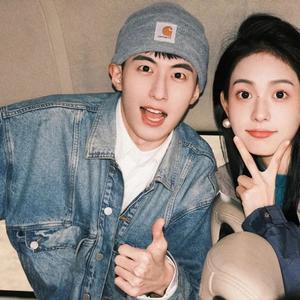 当我举起在杨帆