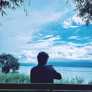 错过太阳 别错过月亮和星星