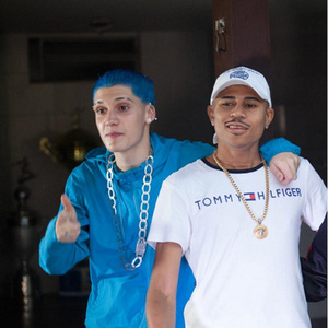 Ela representa bem melhor que minha ex