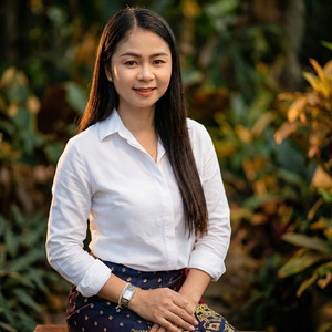 ມື້ໃດອ້າຍຊິປະເມຍ (มื้อใดอ้ายซิปะเมีย)