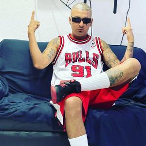 Nomas no me brinques que me hago chaparro