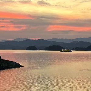 April Encounter (想在一个美好的晚上)