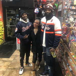 BreakingNews (feat. LoudGang Chris G & LoudGang Dela)