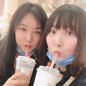 你是温暖，逆光而来