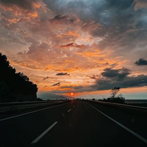 雾中行车旋律
