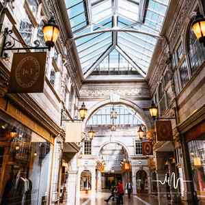 高端商城 (科技感店铺音乐)